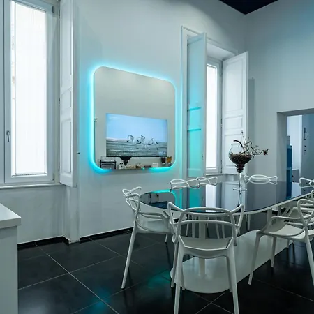 B&B Skyhouse Chiatamone 나폴리