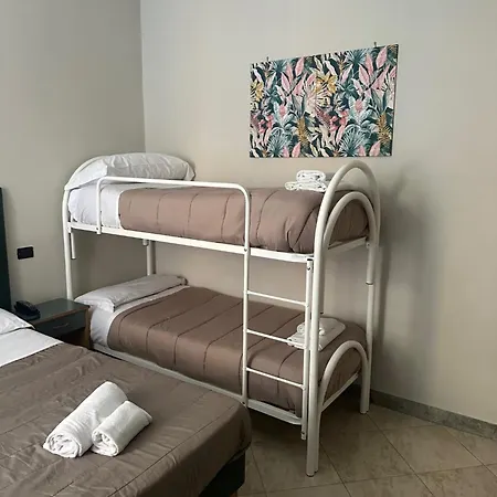 Smart Station Hotel 3*