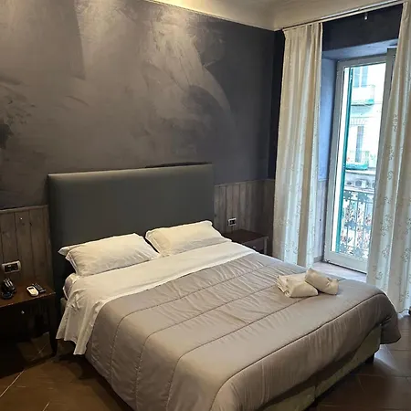 Smart Station Hotel Nápoles