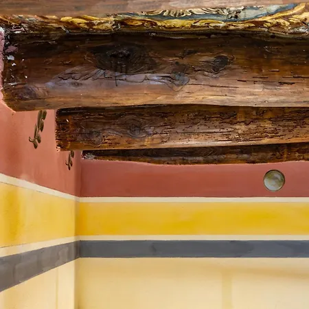 Domus Ars San Gregorio Armeno 41 *