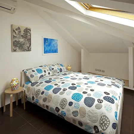 Appartamento Incantevole Mansarda Al Centro Storico Napoli