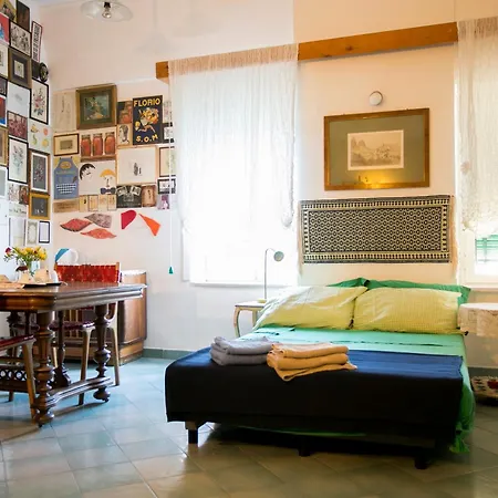 Confortevole In Pieno Centro Bed & Breakfast *