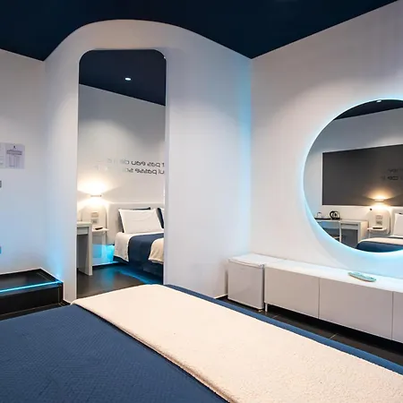 Skyhouse Beverello Bed & Breakfast Naples
