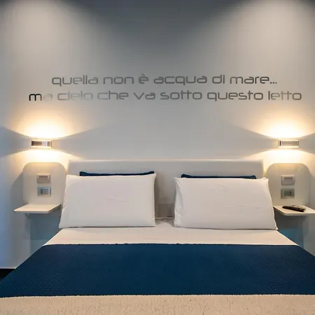 Skyhouse Beverello Bed & Breakfast Naples