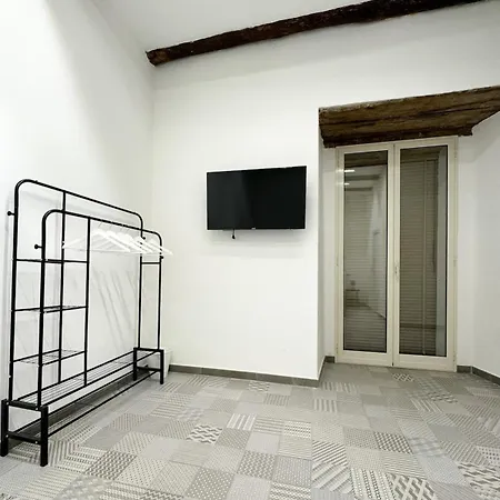 Very Apartment *