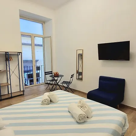 Guest house Le Stanze Del Poeta Libero Bovio *