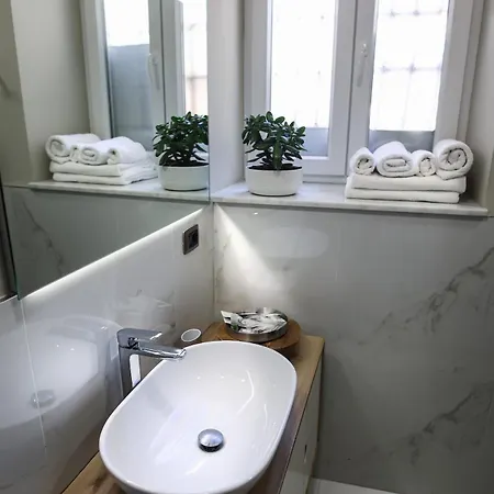 Apartment Fflats Modern In The Heart Of - 201 *