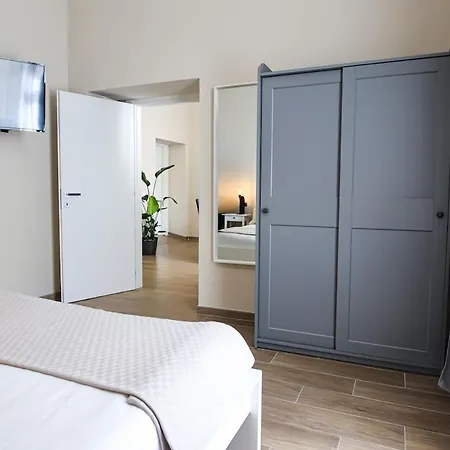 Fflats Modern In The Heart Of - 201 Naples