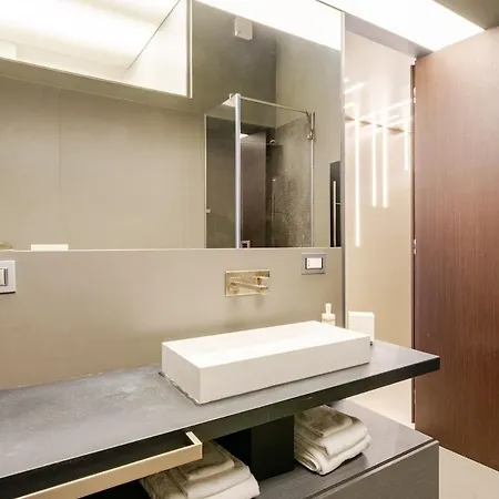 Partenope Luxury Light House Apartment