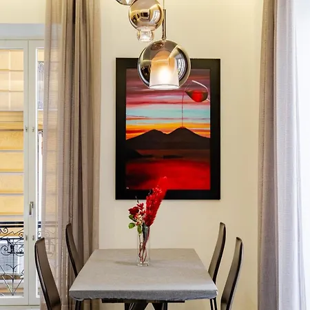 Partenope Luxury Light House Apartment *