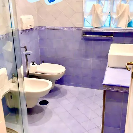 Salotto Napoletano 381 Неаполь