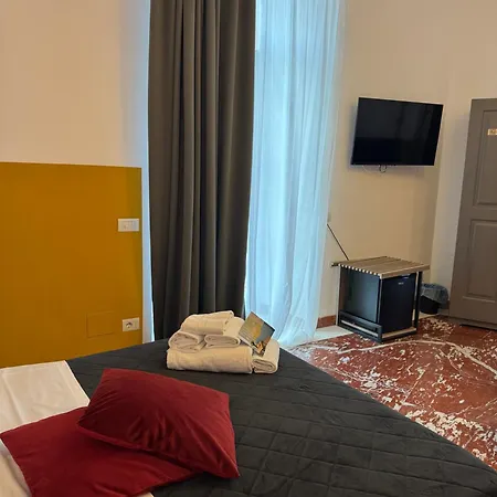 Rettifilo 311 Πανσιόν Νάπολη