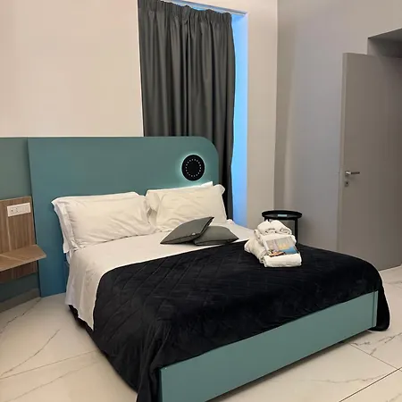 Rettifilo 311 5*