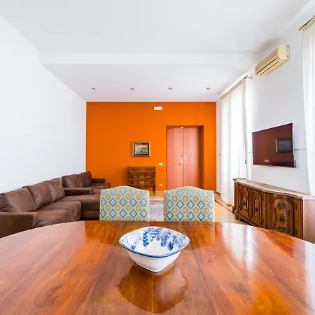 Apartment Centrally Located By The Sea Prestigious Naples
