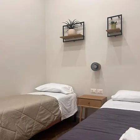 Scio' Apartment-centro Storico- * Naples