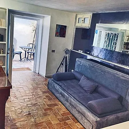 Apartment Residenza Le Rose Naples