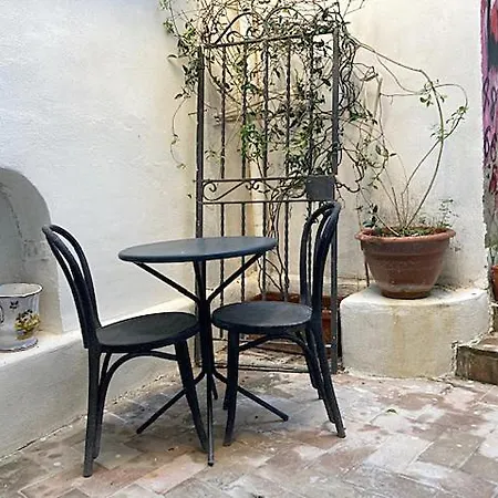 Residenza Le Rose Naples