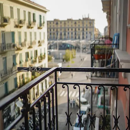 Bed & Breakfast Binario 14 Piazza Garibaldi *