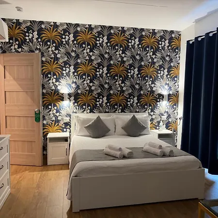 Yoyo House Luxury Bed & Breakfast *
