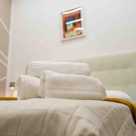 Nalusa Superior Chiaia - Nel Cuore Della Citta Guest house *