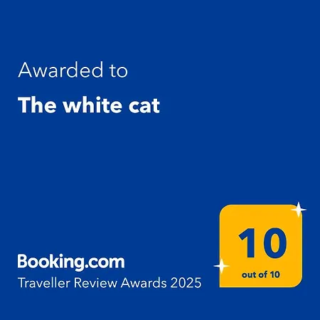 Feriehus The White Cat *