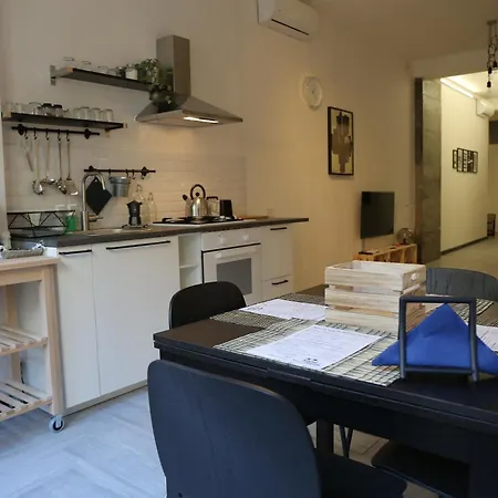 Bed & Breakfast Garibaldi Naples