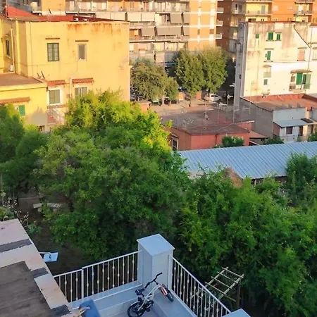 Tra I Giardini Della Scalinata Di San Gennaro Apartment