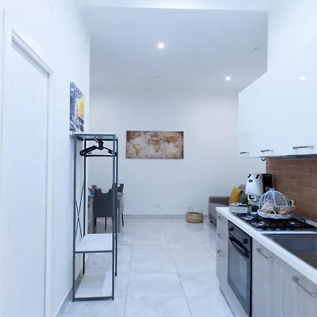 Benni House * ナポリ