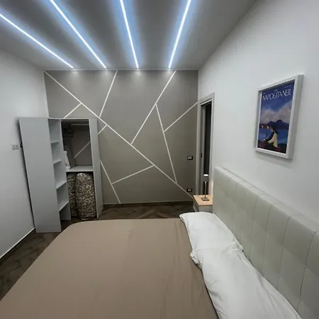 Nalusa Superior Chiaia - Nel Cuore Della Citta Guest house