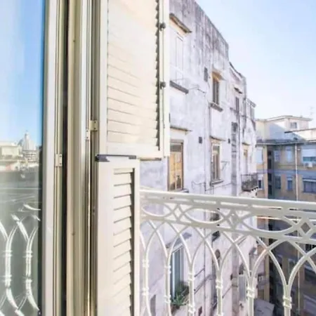 Apartment Napoleon In Principe Umberto Square Naples