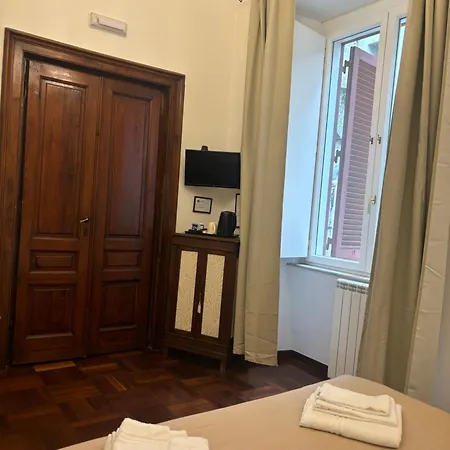 Bed & Breakfast Folle Citta Naples