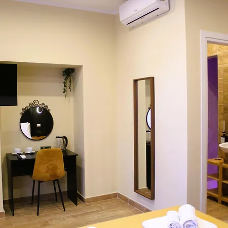 Blackwoody Contemporary - Centro Storico Via Toledo Napoli