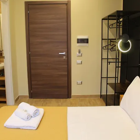 Blackwoody Contemporary - Centro Storico Via Toledo Affittacamere