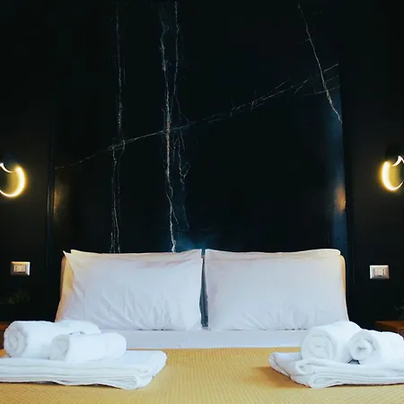 Blackwoody Contemporary - Centro Storico Via Toledo