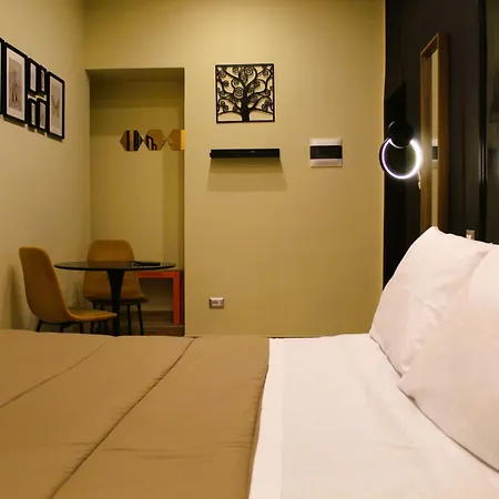 Blackwoody Contemporary - Centro Storico Via Toledo Napoli