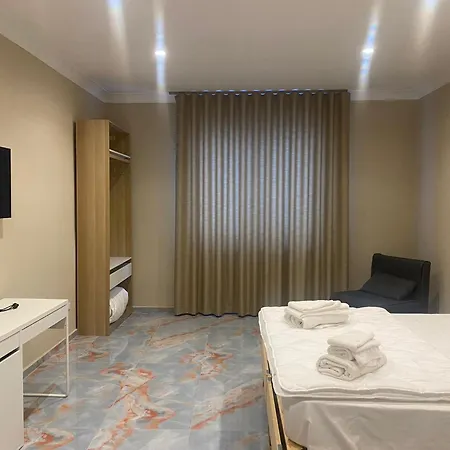 Business House Naples