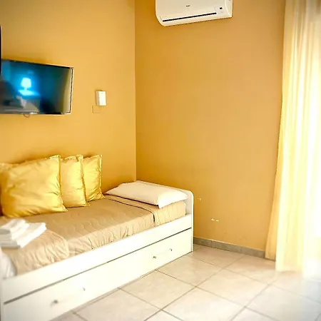 Rianna House Bed & Breakfast 2*
