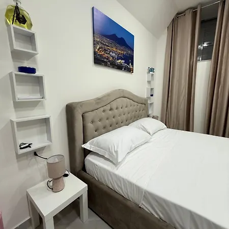 Apartment Caracciolo 36 Naples