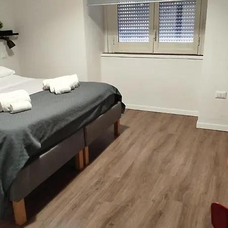 Tammurriata Nera Bedroom *