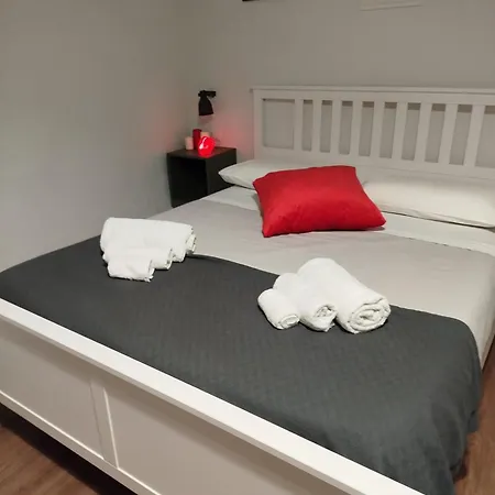 Tammurriata Nera Bedroom *