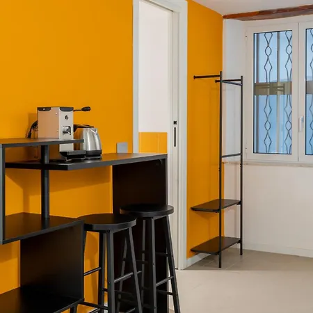 Tra I Vicoli Di Napoli, La Olivella Design E Apartment