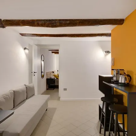Tra I Vicoli Di Napoli, La Olivella Design E Apartment *