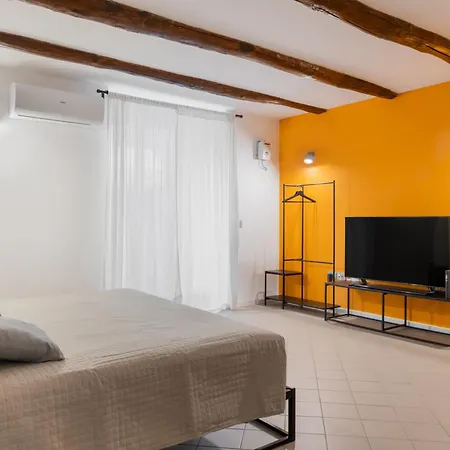 Tra I Vicoli Di Napoli, La Olivella Design E *