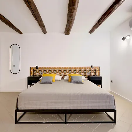 Apartment Tra I Vicoli Di Napoli, La Olivella Design E *