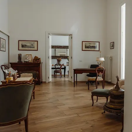 Bed & Breakfast Lo Specchio Dei Papiri Naples