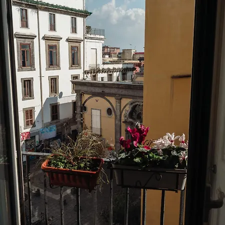 Lo Specchio Dei Papiri Bed & Breakfast *