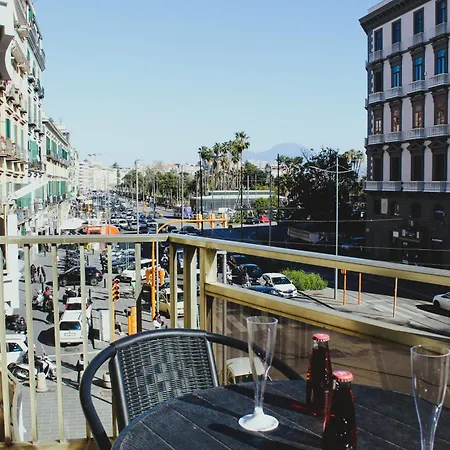 Punto Felice Riviera - Centro Citta Lungomare Caracciolo Maison d'hôtes *