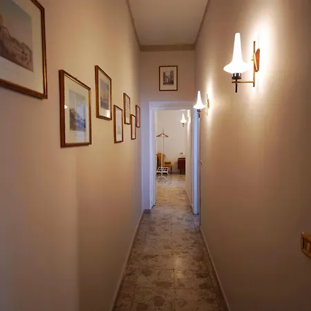 Apartment Domus Lux Carita Naples