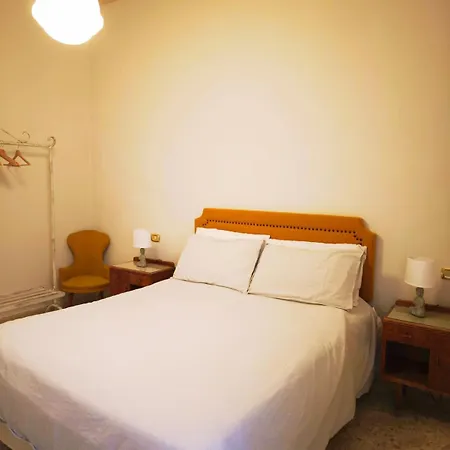 Domus Lux Carita