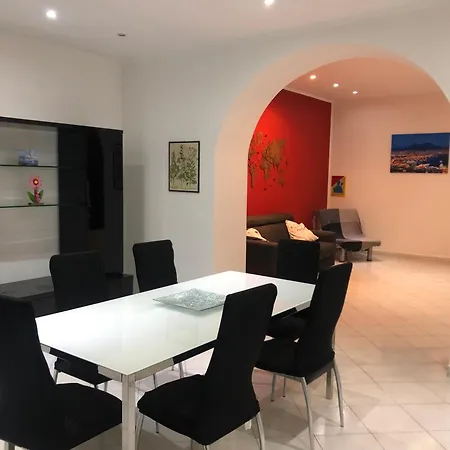 Holiday home Homenapoli Naples
